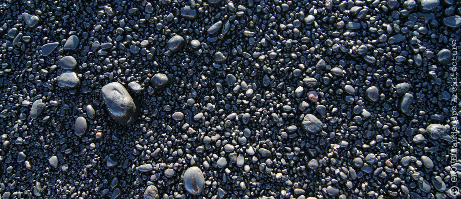 010-black-beach-rock.jpg